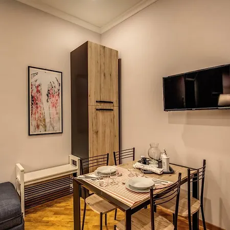 Via Del Pantheon Apartment *