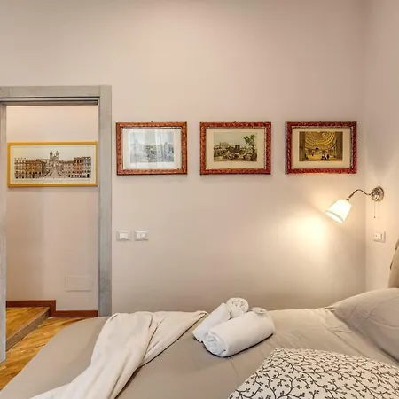 Via Del Pantheon * Rom