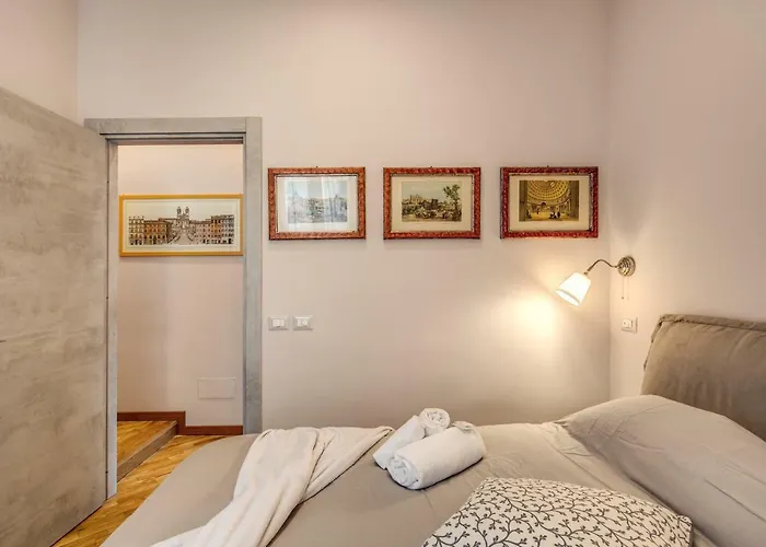 Via Del Pantheon * רומא